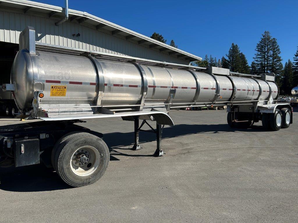 1992 BEALL 4200 GAL., 1-COMPT., 2-AXLE STAINLESS STEEL EXTERNAL RING ...
