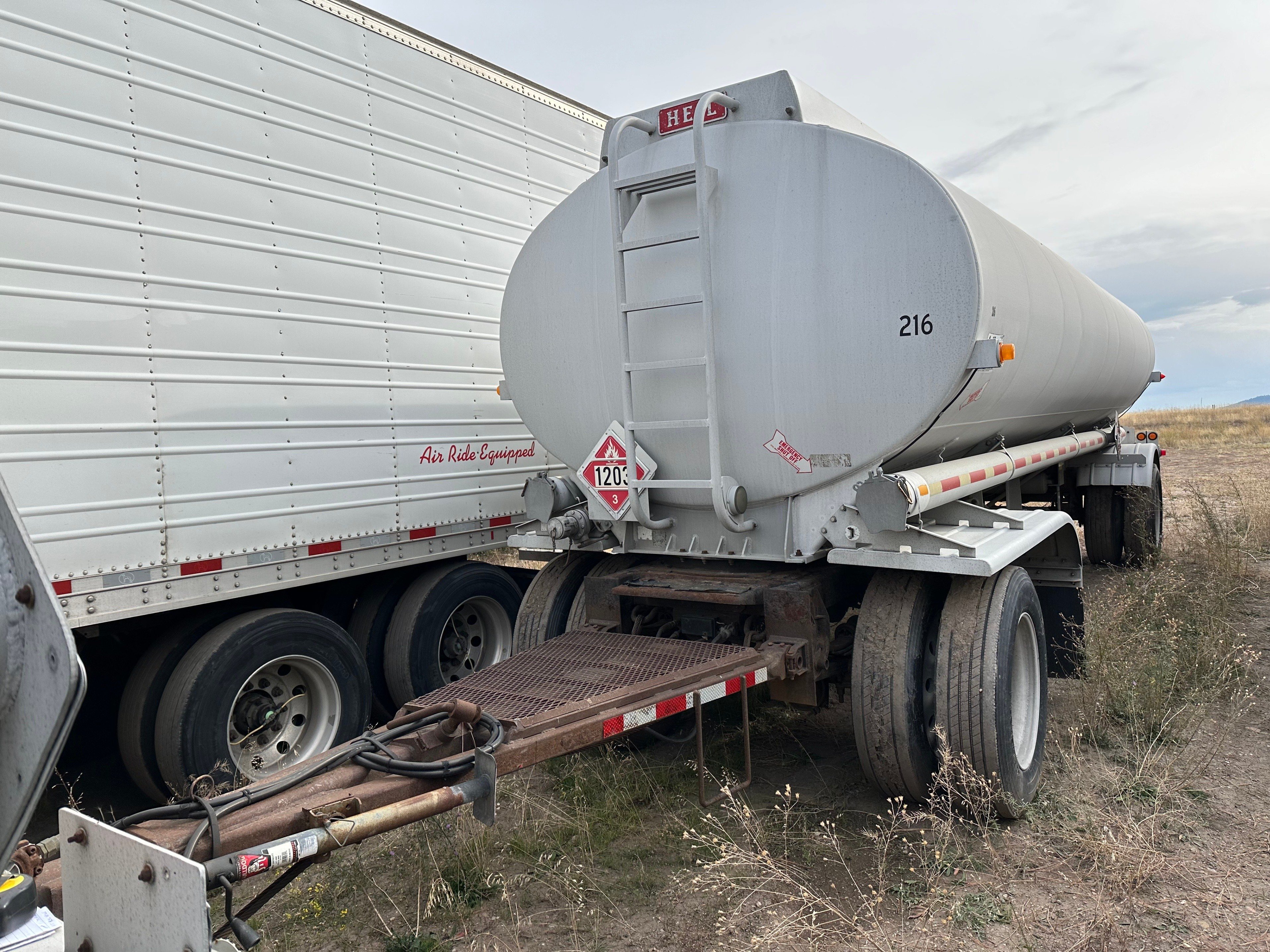 2004 HEIL 5092 GAL., 3-COMPT., 2-AXLE ALUMINUM PULL TANK TRAILER