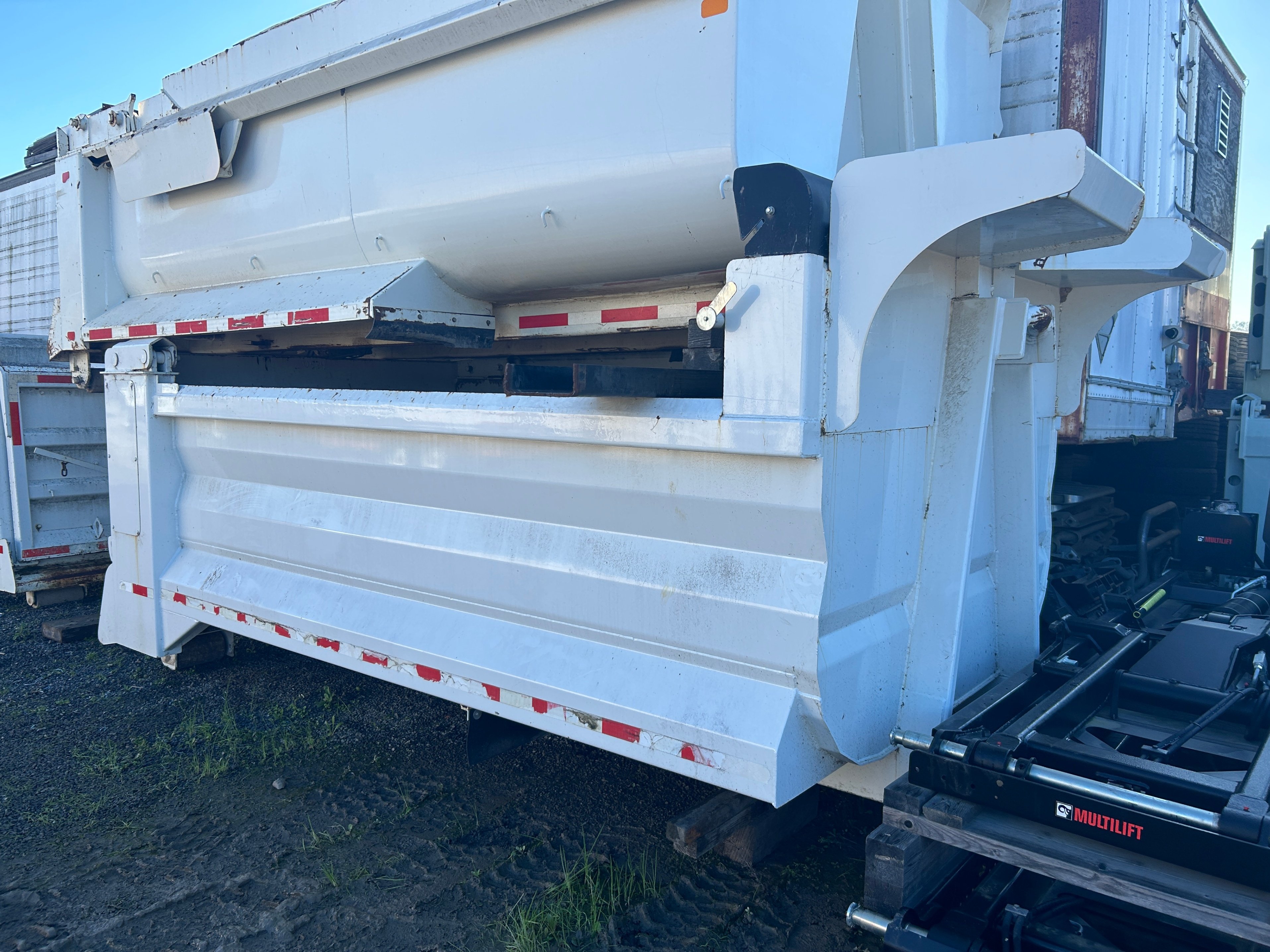 13' BEAU-ROC HOOKLIFT ROCK BOX